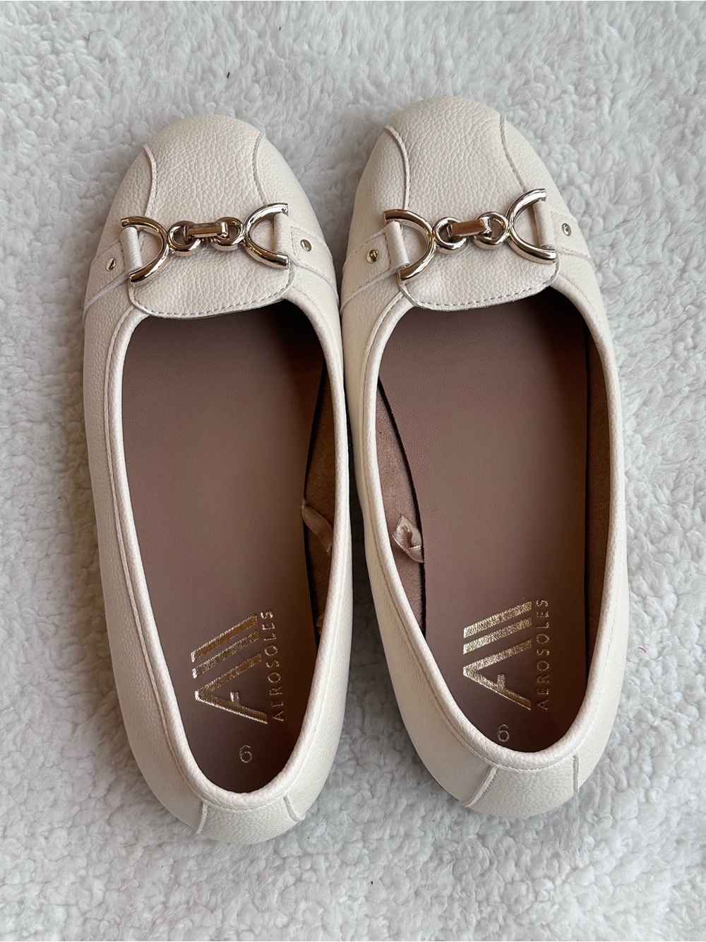 AEROSOLES Cream Chain-Detail Ballet Flats